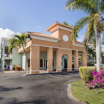 Affordable Hotel Near East Boca Raton